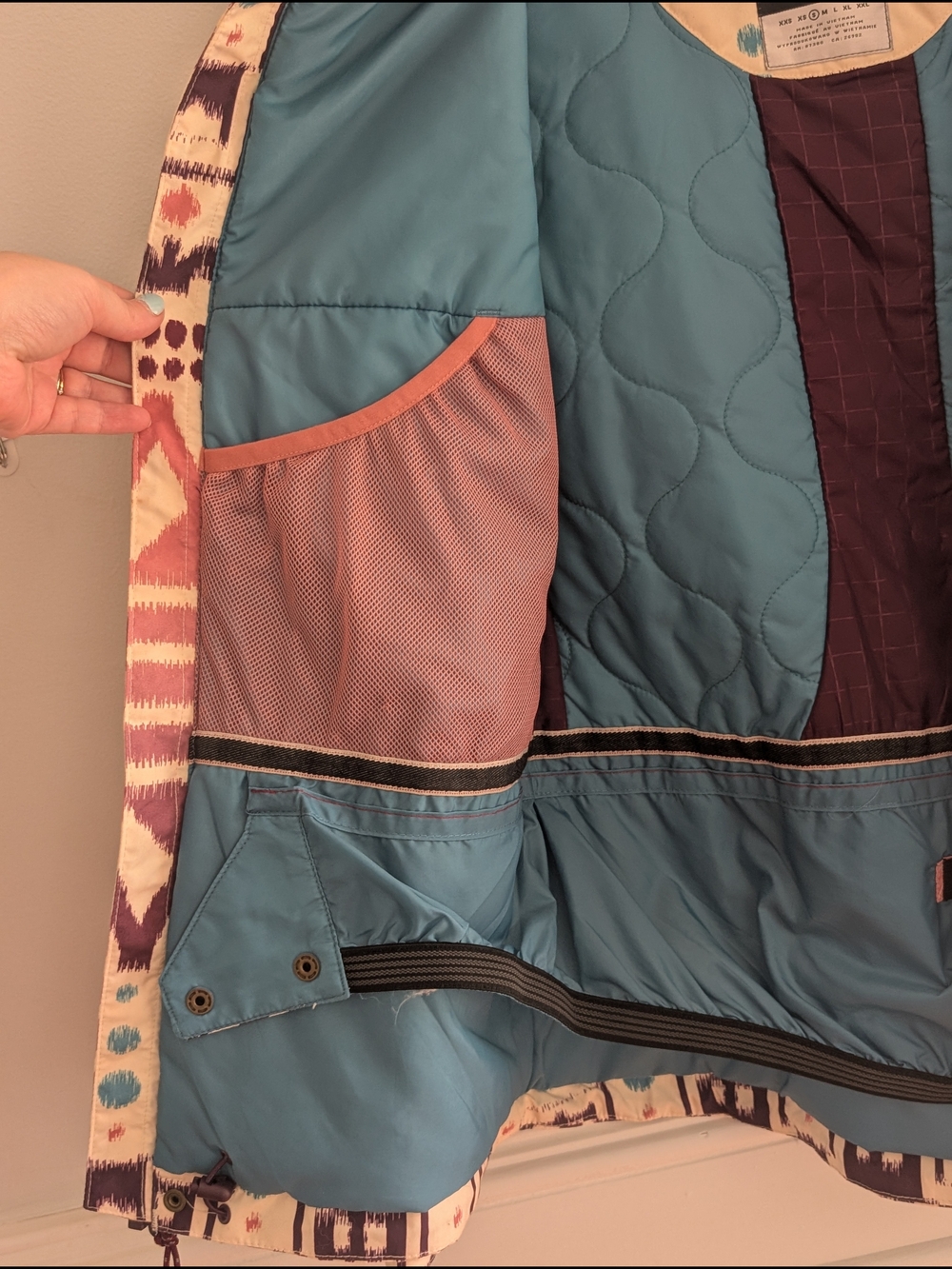 Burton Cream, Mauve & Teal Patterned Hooded Ski Jacket - Picture 4 of 7